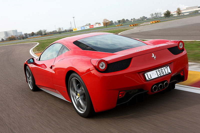 Ferrari 458 Italia: Beschleunigte Beschleunigung