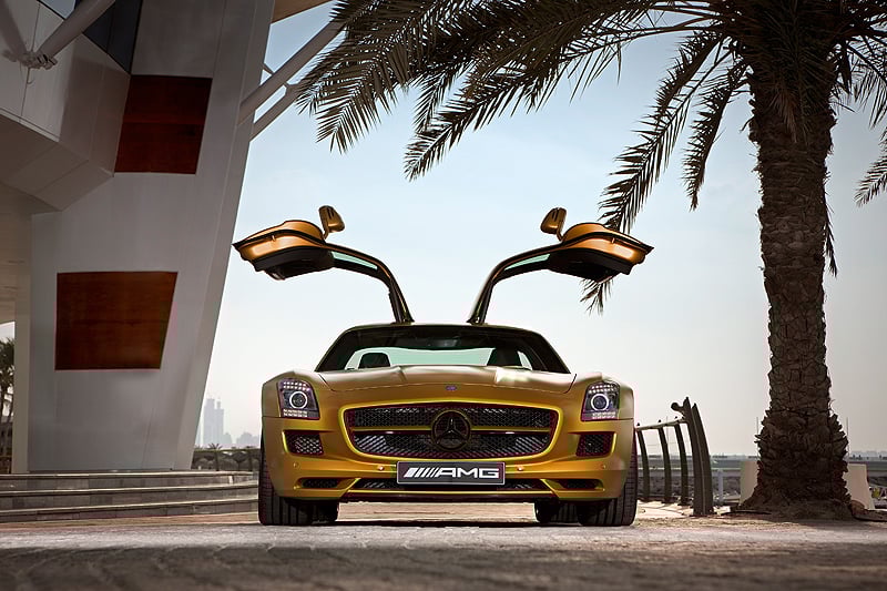 Dubai Motor Show: Mercedes zeigt goldenen SLS
