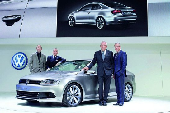 Volkswagen New Compact Coupé: Hybrid-Studie feiert Premiere
