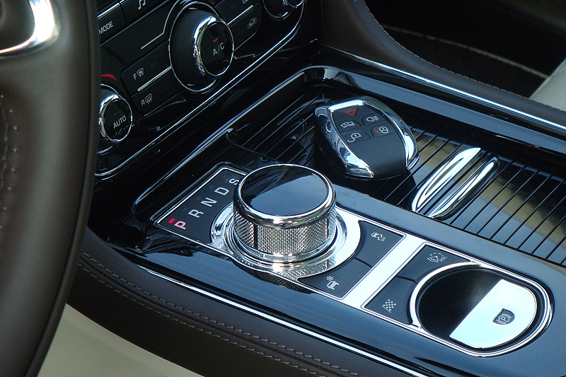 Jaguar XJ: Jag-Instinkt