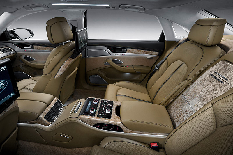 Audi A8 L W12: Mobile Vorstandsetage