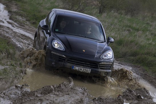 Porsche Cayenne: Geländetauglich elektrisiert