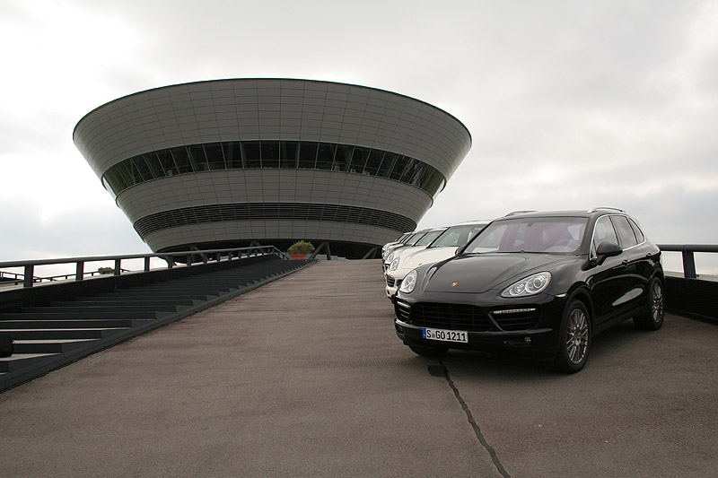 Porsche Cayenne: Geländetauglich elektrisiert