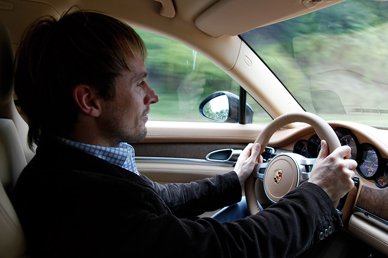 Porsche Panamera V6: Small Turismo