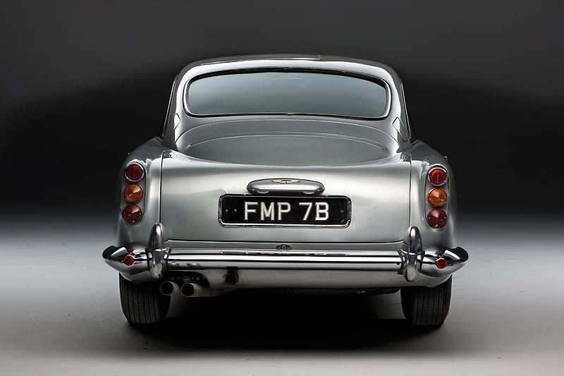 James Bonds Aston Martin DB5 wird versteigert!