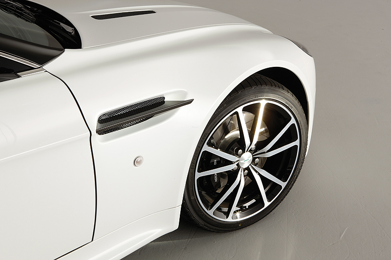 Neuer Aston Martin V8 Vantage N420 mit Nordschleifen-Pack