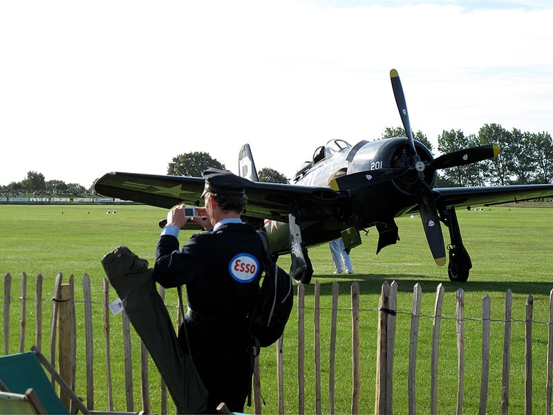 Goodwood Revival 2010: Lungern mit den Truppen verboten!