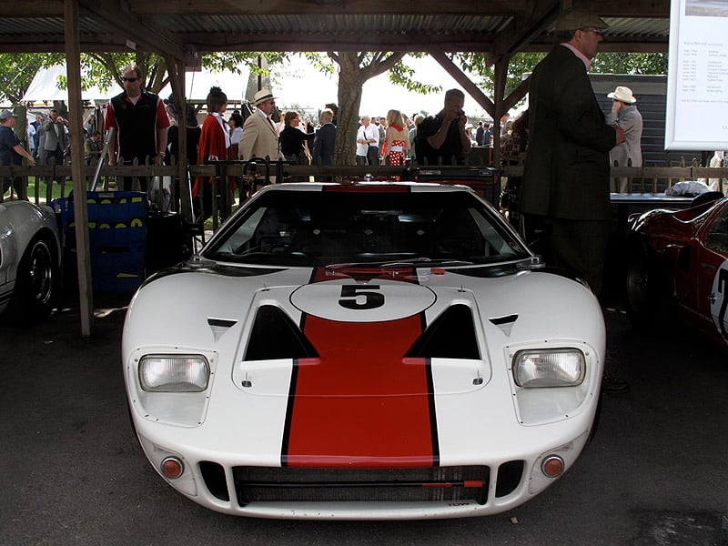 Goodwood Revival 2010: Lungern mit den Truppen verboten!
