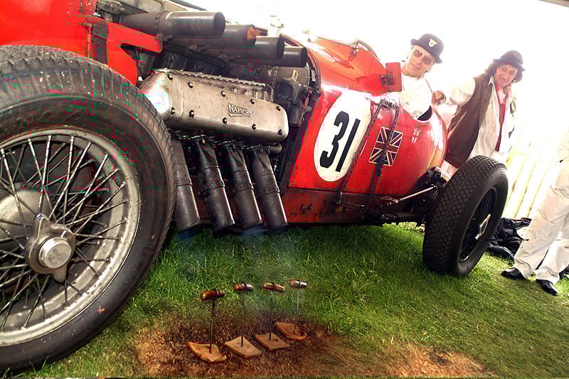 Goodwood Revival 2010: Lungern mit den Truppen verboten!