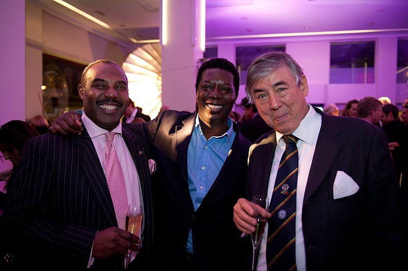 The Bentley Brooklands Book feiert Premiere in London