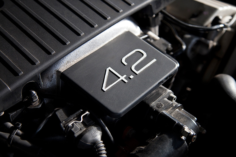 Audi S6 Avant 4.2