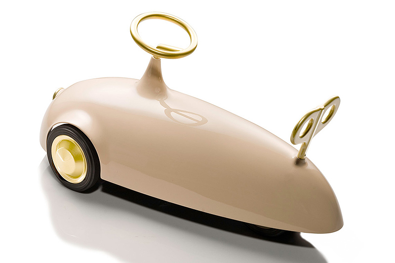 The Konstantin Beta: Bobbycar für Jetset-Babies