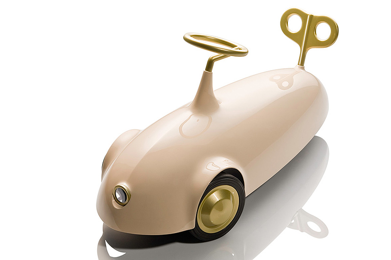 The Konstantin Beta: Bobbycar für Jetset-Babies