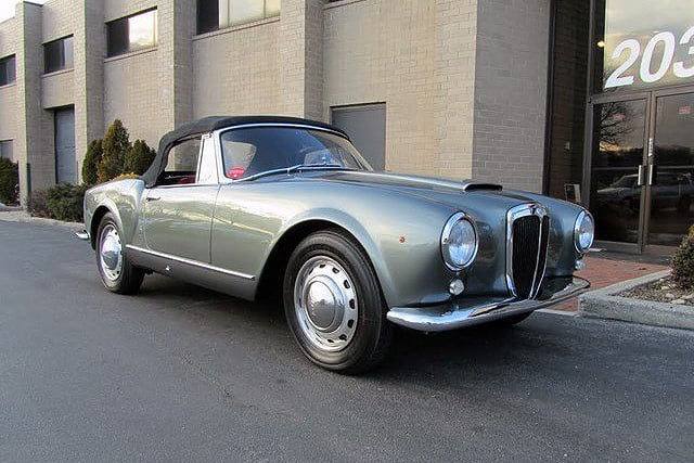 Lancia Aurelia B24 Convertible bei Autosport Designs