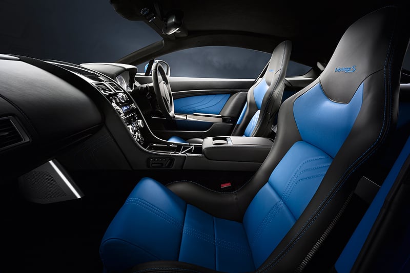 Aston Martin V8 Vantage S: Mehr Leistung, frischer Look