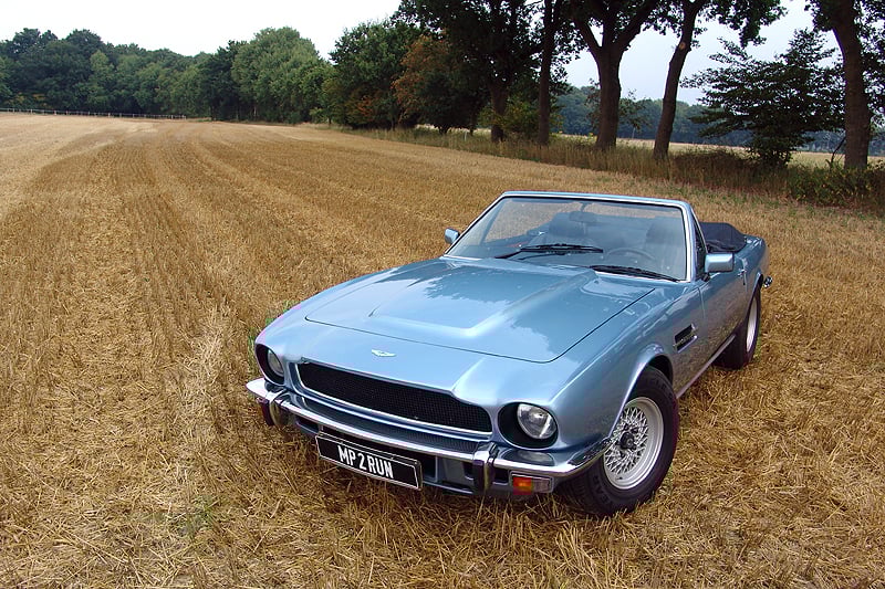 Aston Martin V8 Volante