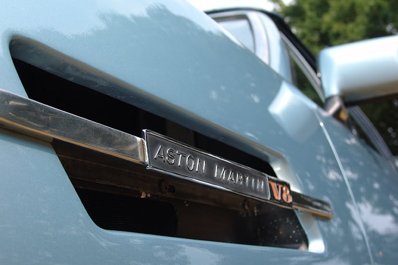 Aston Martin V8 Volante