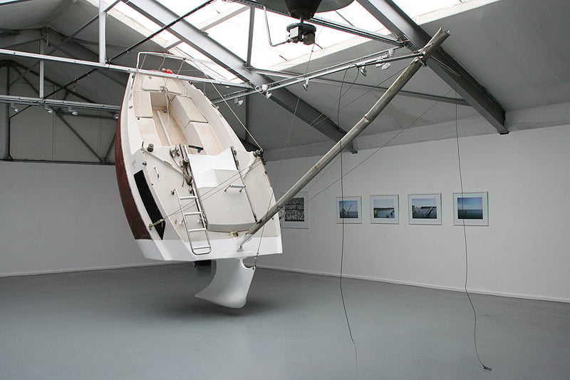 Love-Love by Julien Berthier: Sinkend, unsinkbar