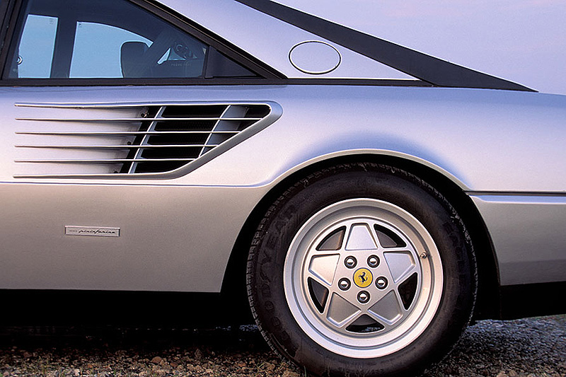 Ferrari Mondial