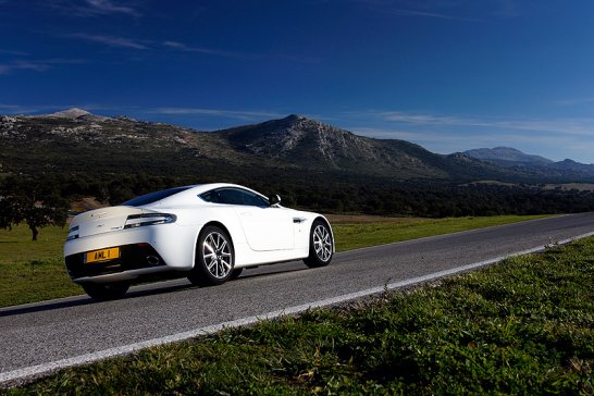 Aston Martin V8 Vantage S: Schneller Schalten