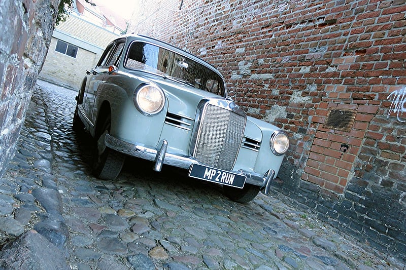 Mercedes-Benz 180 D Ponton