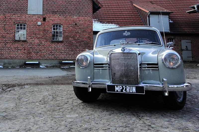 Mercedes-Benz 180 D Ponton
