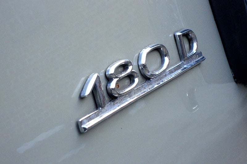 Mercedes-Benz 180 D Ponton