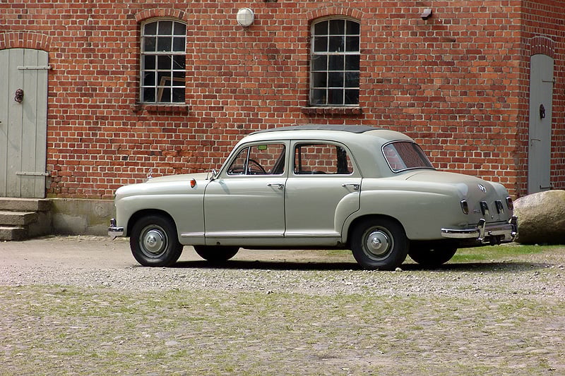 Mercedes-Benz 180 D Ponton