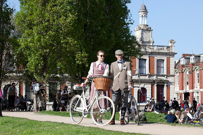 Tweed Run 2011: A Quiet Revolution