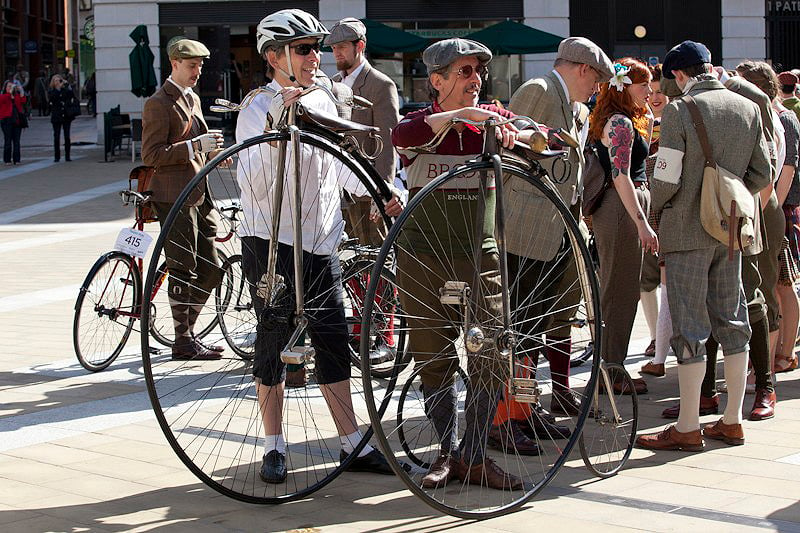 Tweed Run 2011: A Quiet Revolution