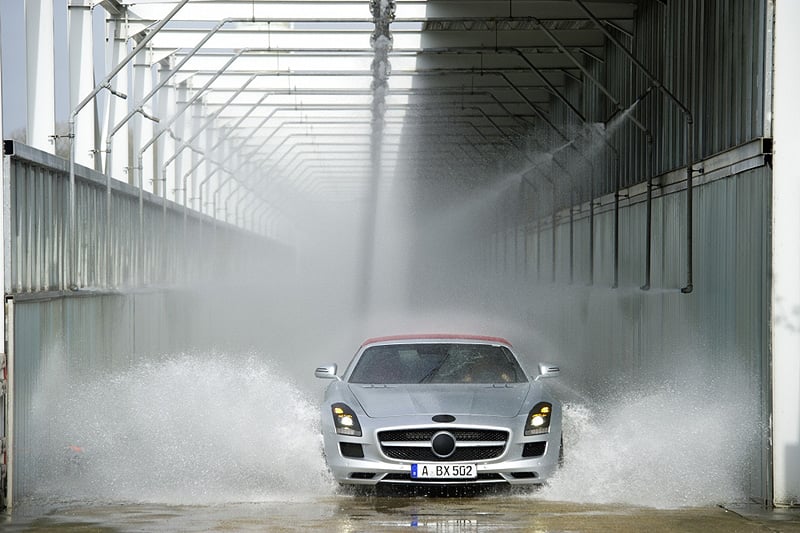 Mercedes SLS AMG Roadster: Alles andere als flügellahm