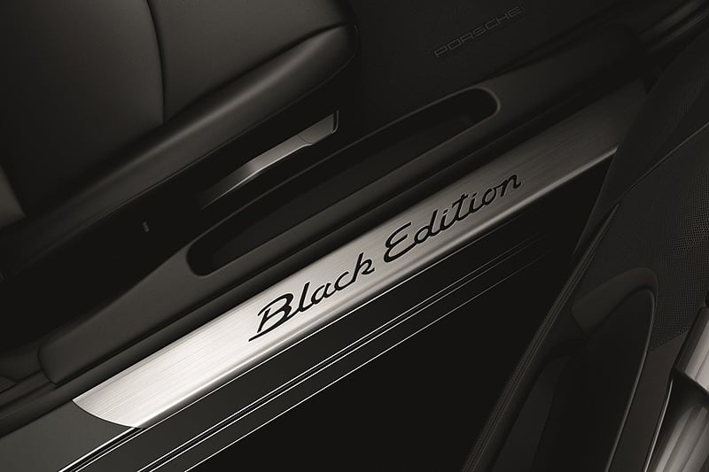 Porsche Cayman S Black Edition: Schwarz in Schwarz