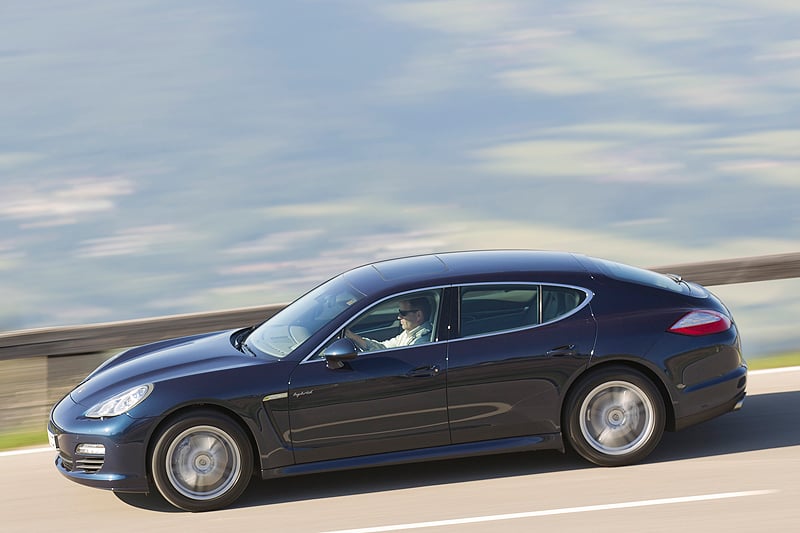 Porsche Panamera S Hybrid: Teuer sparen
