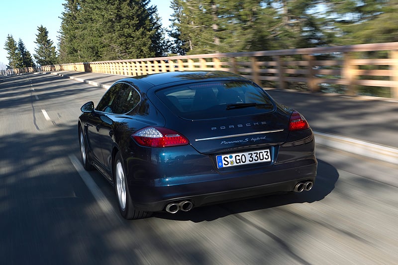 Porsche Panamera S Hybrid: Teuer sparen