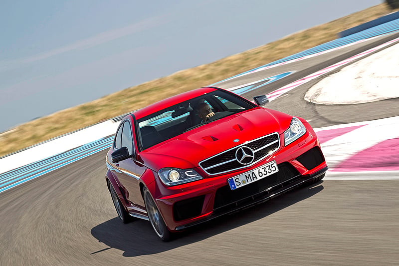 Mercedes C 63 AMG Black Series: Schwarze Seele, roter Zwirn