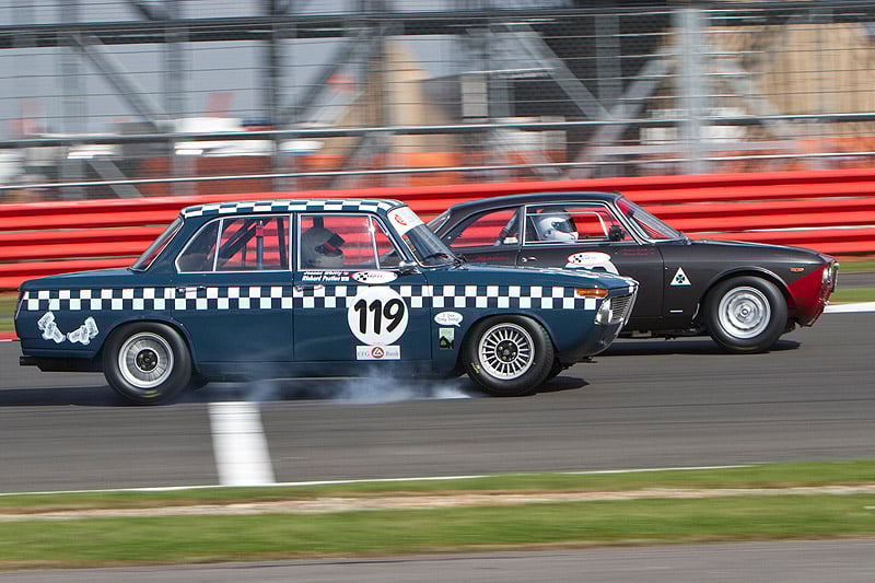 Jaguar E-Type Rekordtreffen bei der Silverstone Classic 2011