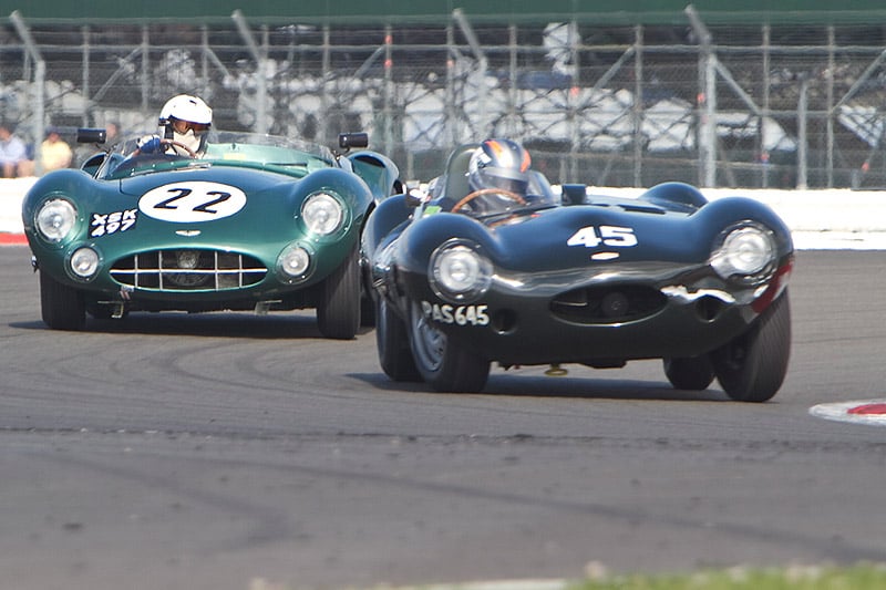 Jaguar E-Type Rekordtreffen bei der Silverstone Classic 2011