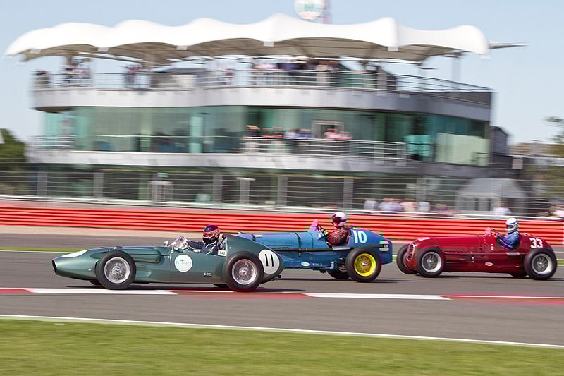 Jaguar E-Type Rekordtreffen bei der Silverstone Classic 2011