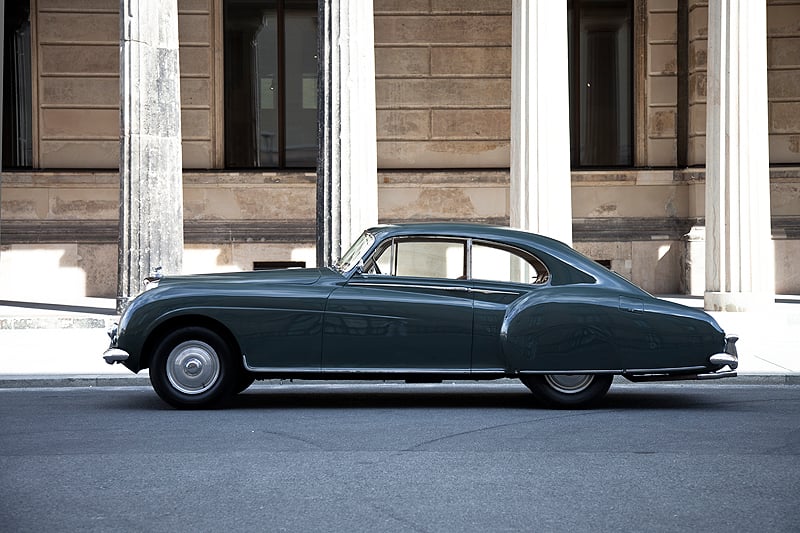 Mythos Bentley Continental: Die Evolution der Eleganz 