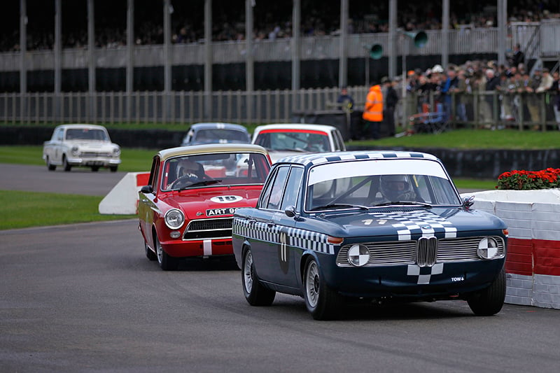 Ein Bayer in England: BMWs Neue Klasse beim Goodwood Revival 