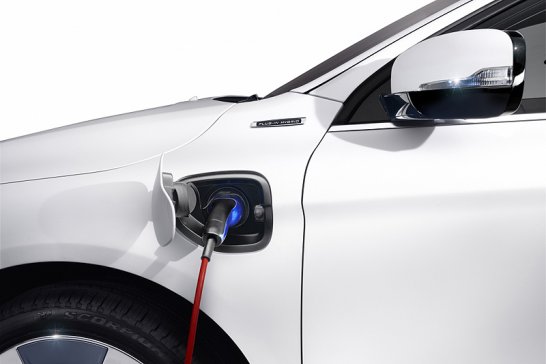 Volvo XC60 Plug-in-Hybrid Concept: Premiere in Detroit
