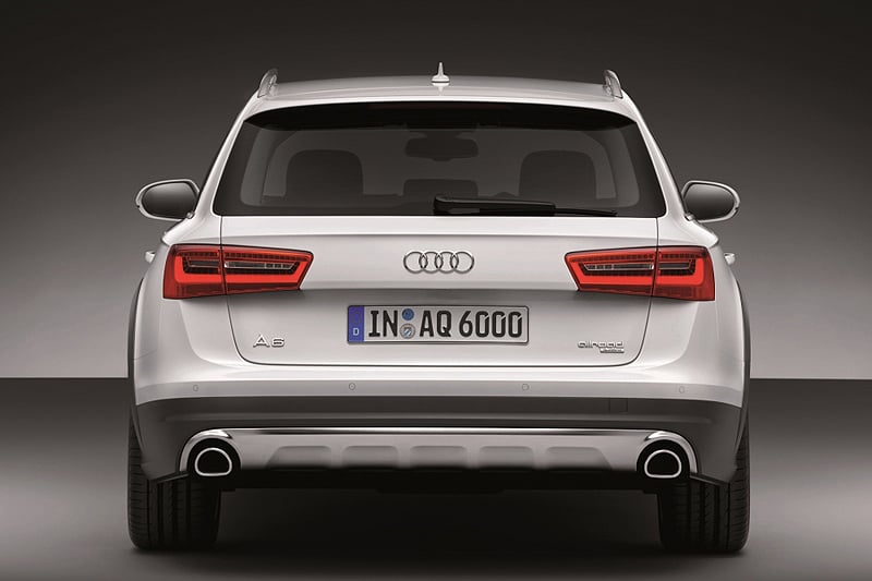 Audi A6 Allroad Quattro: Business Class hiking boots 