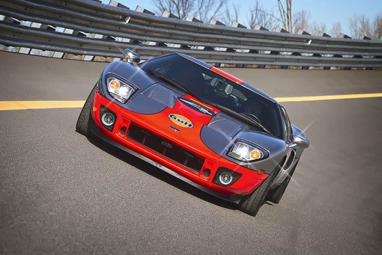 Ford GT Chrome: Mirror finish with 725HP