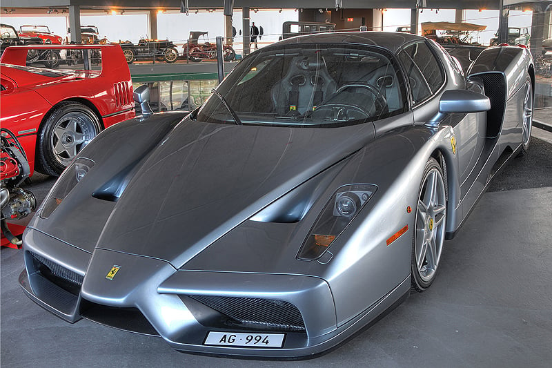 Mythos zu Besuch: Ferrari im Pantheon Basel