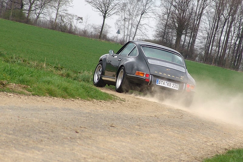 Porsche 911 ST by PS Automobile: Beauty Punch