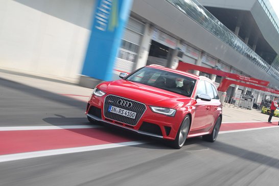 Audi RS4 Avant: Präzise Kraftentfaltung
