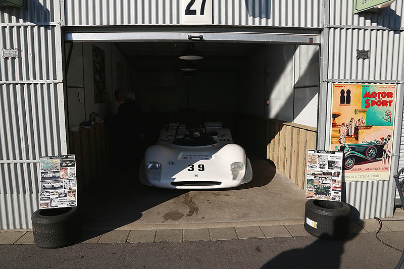 Ring of Fire: Asphalt-Glühen beim 40. Oldtimer-Grand-Prix am Nürburgring