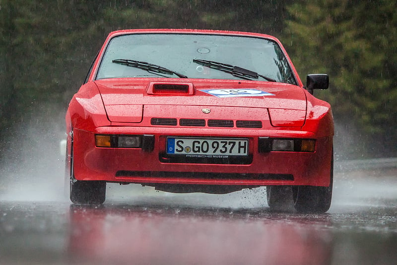 Porsche 924 Carrera GT: Fighting the mountain