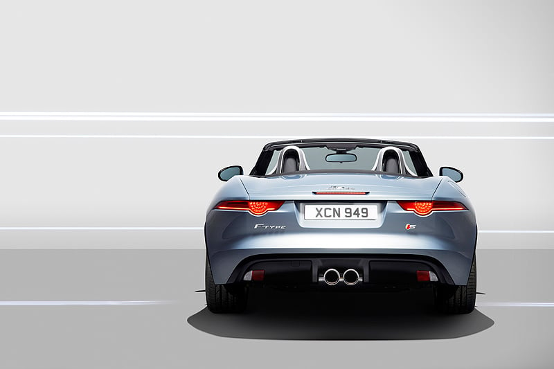 Jaguar F-type: E becomes F