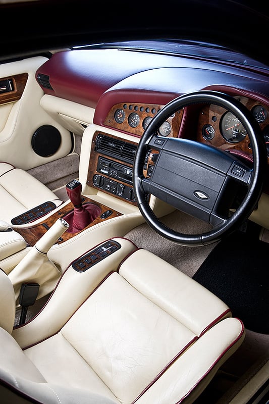 Aston Martin V8 Vantage V550